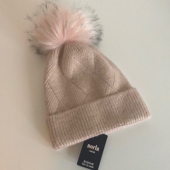 Norla Canada Pink Beanie 